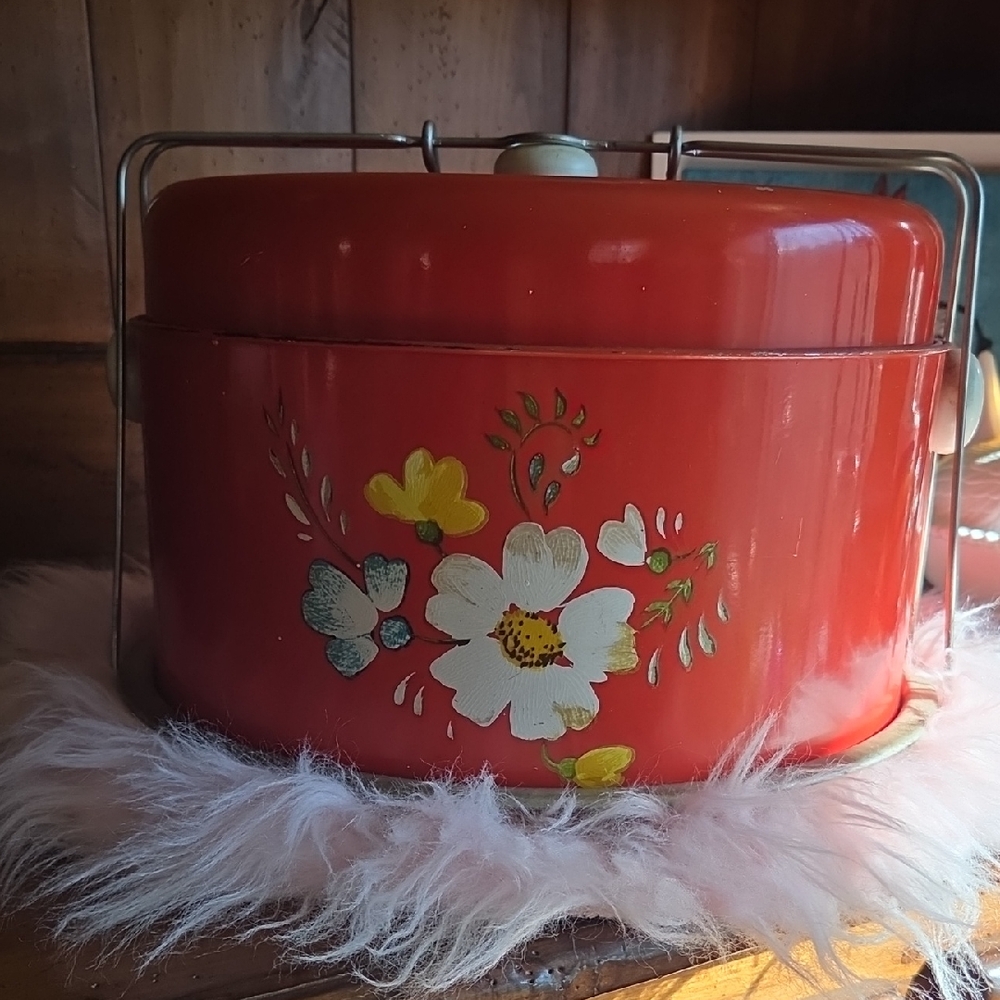 Red Vintage Floral Cake Carrier 1950s